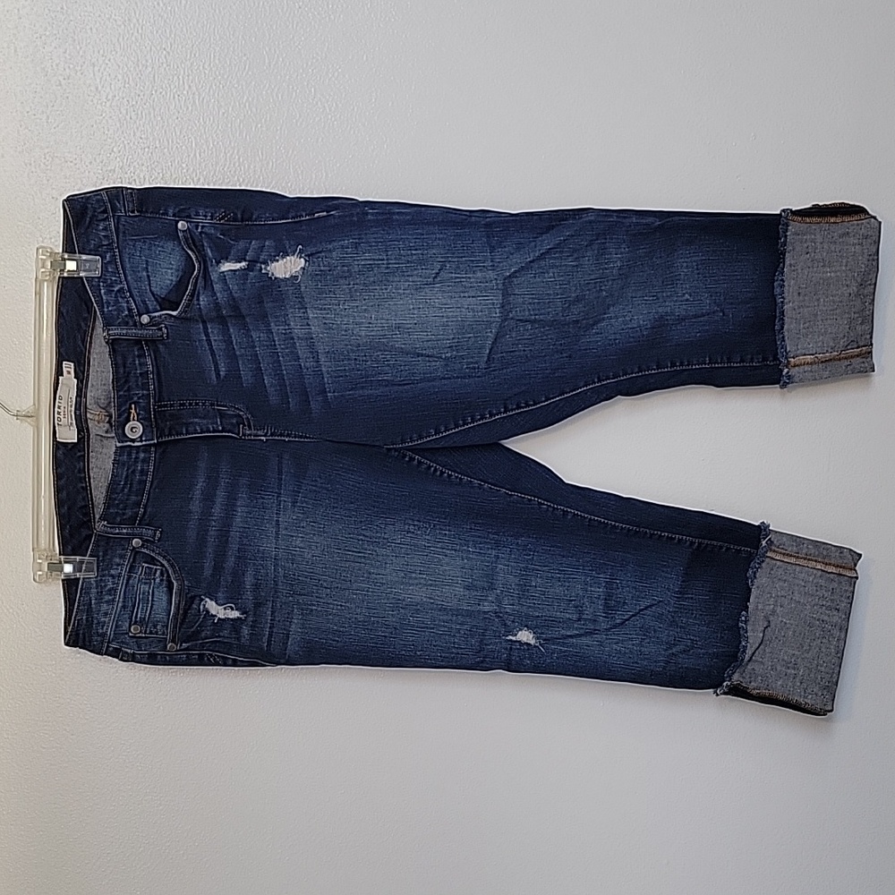 Torrid Size 16 Blue Jeans/ Cropped Pants with tears on front